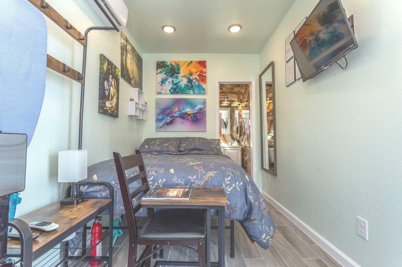 East Downtown Micro-Luxe Container Living Pod #9 Διαμέρισμα Χιούστον Εξωτερικό φωτογραφία